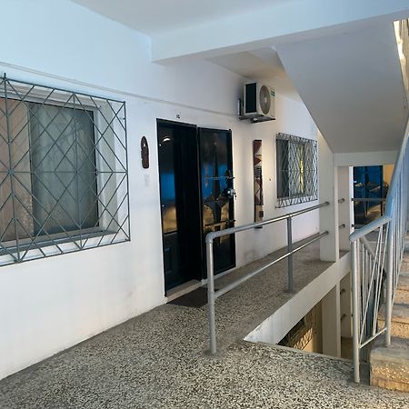 Maryland Guesthouse Monrovia Esterno foto