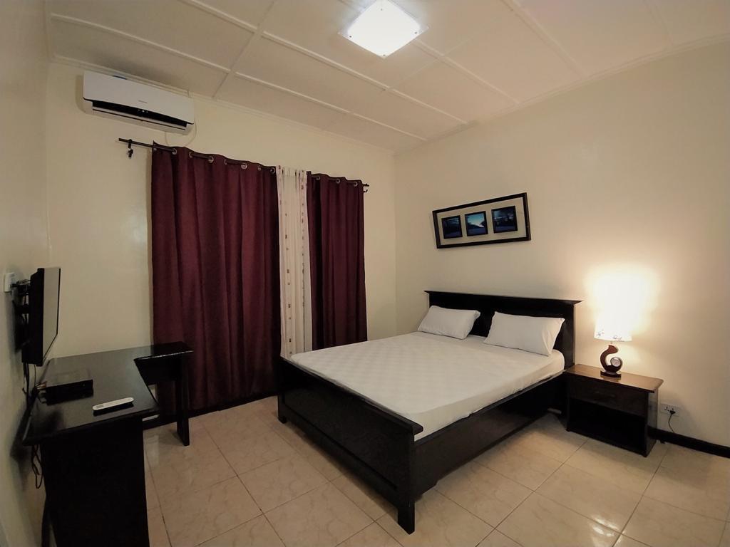 Maryland Guesthouse Monrovia Esterno foto