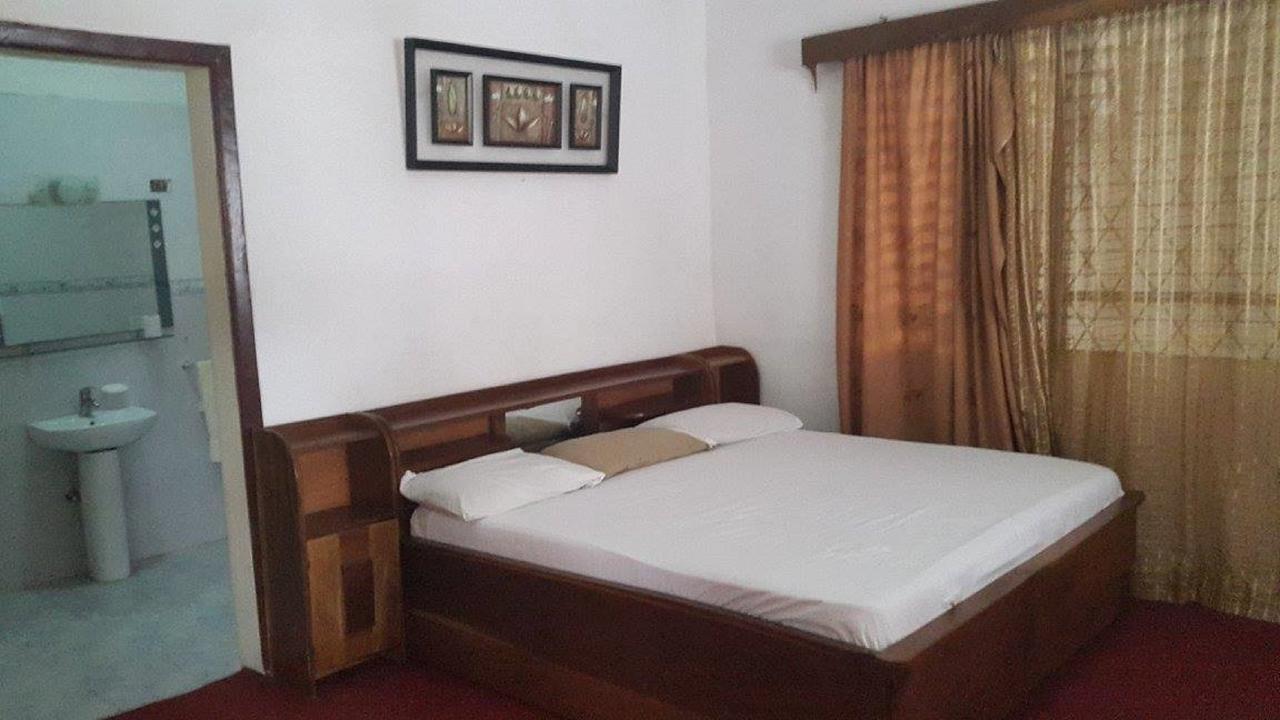 Maryland Guesthouse Monrovia Esterno foto