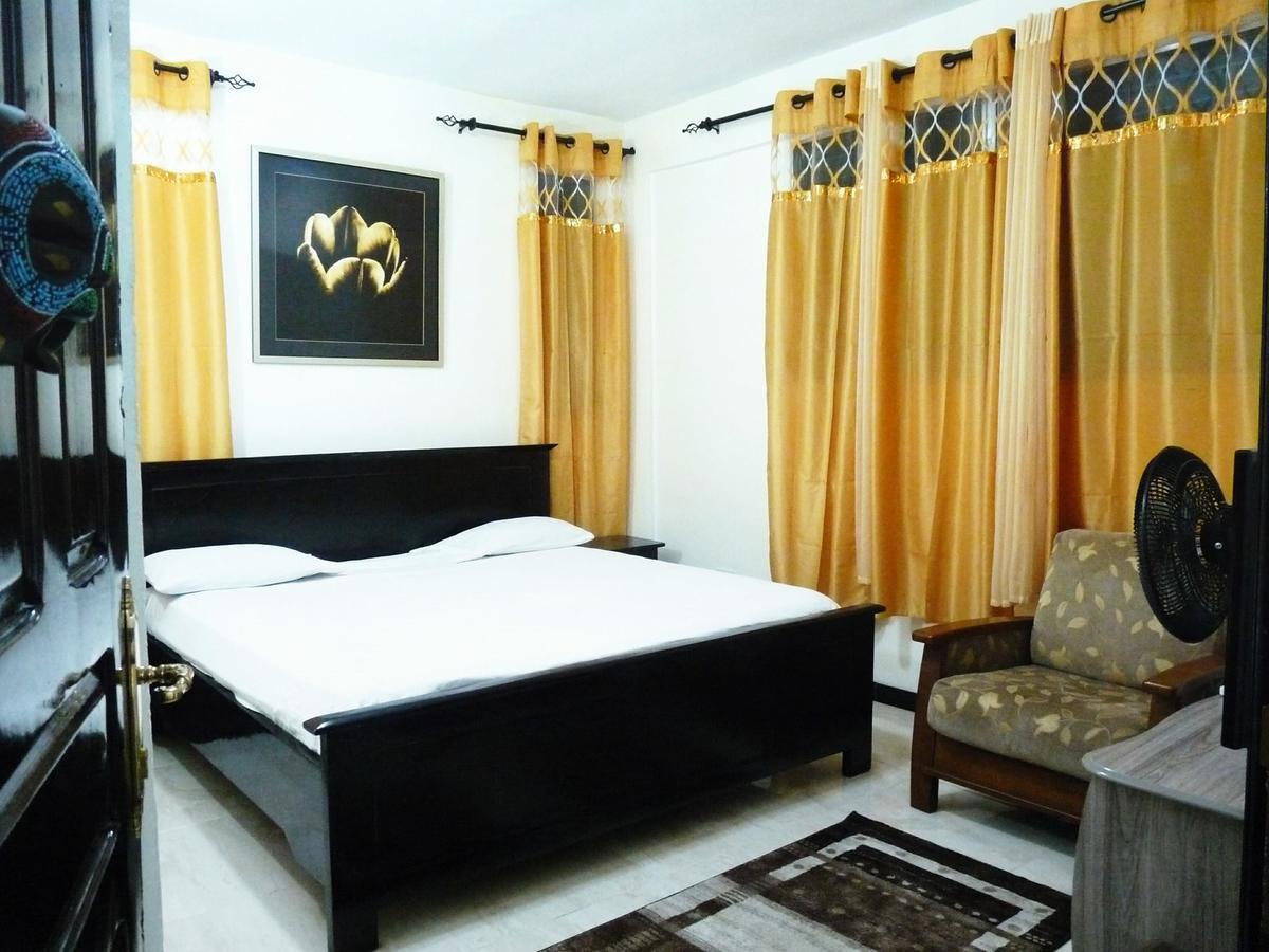 Maryland Guesthouse Monrovia Esterno foto